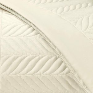 Home Treasures Zurich Quilted Bedding (Ivory)